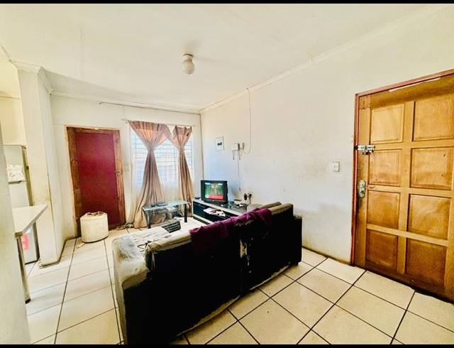 3 BEDROOM HOUSE FOR SALE IN VANDERBIJLPARK CE 4